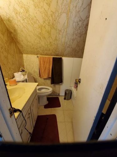 309 Phillips St, New Castle PA  16101-4753 exterior