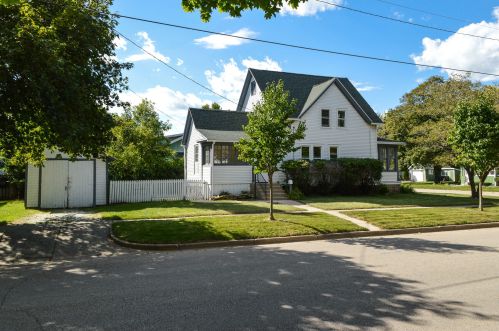 1004 George St, Lake Geneva, WI 53147-1112