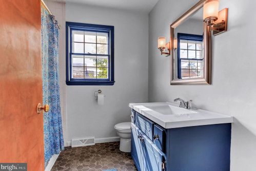 822 Broadway, Hanover PA  17331-2015 exterior