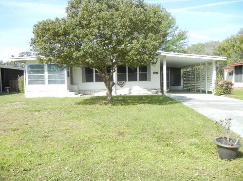 1051 Capella Dr, Tavares, FL 32778-2508