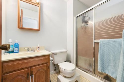 3522 Fox Chase Dr, Imperial PA  15126-9604 exterior