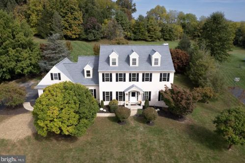 122 Stonegate Dr, Landenberg, PA 19350-9595