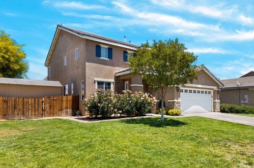 14580 Tucson St, Victorville, CA 92394-7109