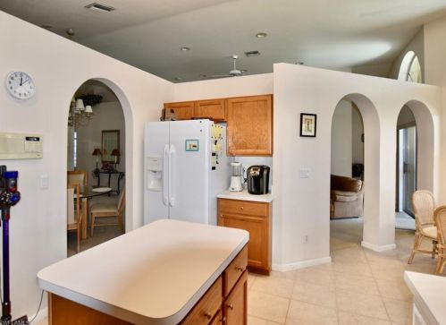 6444 Autumn Woods Blvd, Naples FL  34109-7806 exterior