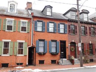 308 Orange St, Lancaster, PA 17602-2917