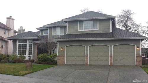 921 172nd St, Lynnwood, WA 98037-8220