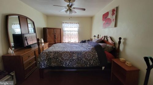 1941 State St, Harrisburg PA  17101-1143 exterior