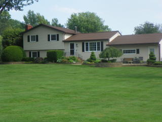 468 Ontario Dr, Ontario, NY 14519-9383