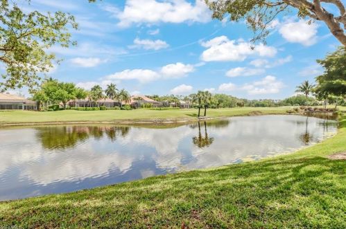1032 Grand Isle Dr, Naples, FL 34108-3323