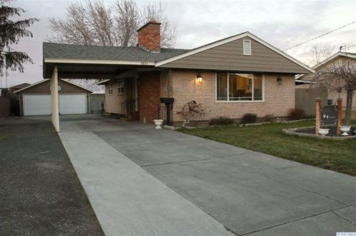 1831 Jay St, Pasco, WA 99301-3450