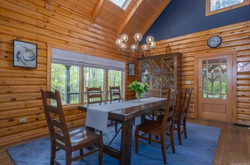 21 Distillery Rd, Warwick, NY 10990-2702