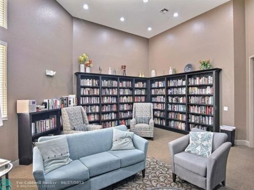 1745 Berkshire Cir, Vero Beach FL 32968-6715 exterior