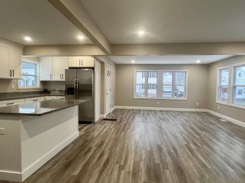 35 Burke St, Nashua NH  03060-4709 exterior