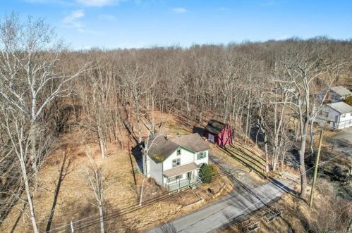 66 Millsburg Rd, Middletown, NY 10940-8410