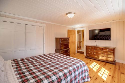 121 Eastern Corner Rd, Ellsworth NH  03223-5403 exterior