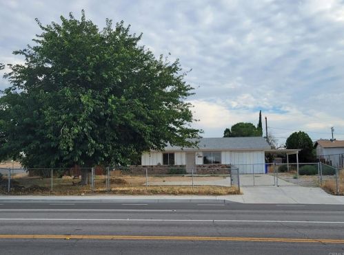 15687 Nisqualli Rd, Victorville, CA 92395-9505