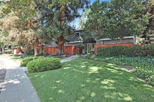 7323 Starward Dr, Pleasanton CA  94568-1826 exterior