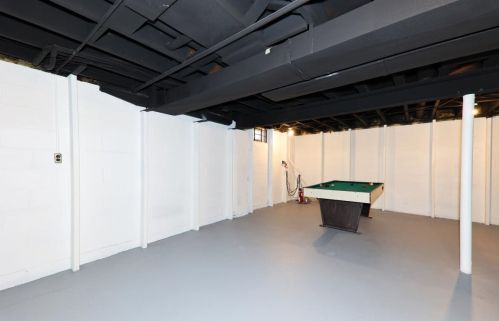 4445 Upham Ave, Milwaukee WI  53220-5122 exterior