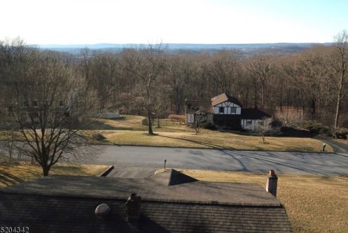 26 Hillsdale Dr, Wantage NJ  07461-4026 exterior