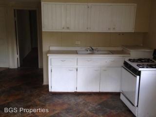 1843 Harris St, Dyersburg TN  38024-3510 exterior