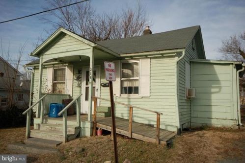 218 Royal St, Leesburg, VA 20175-3109