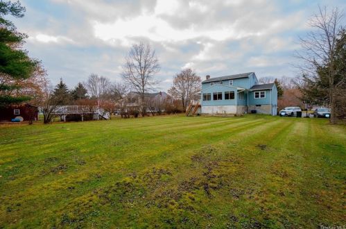 107 Barnes Rd, Washingtonville NY  10992-1933 exterior