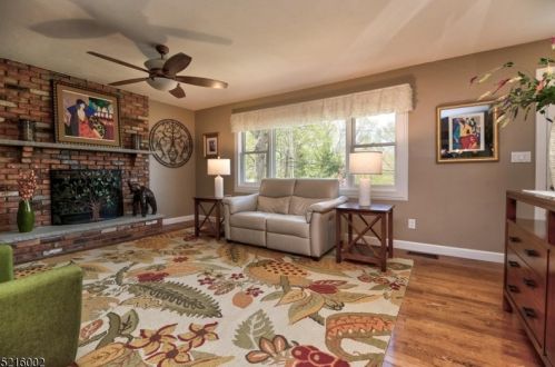 25 Cedar Rd, Skyline Lakes NJ  07456-1811 exterior