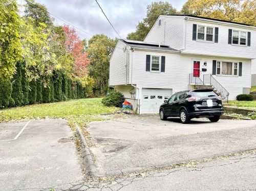 5 Oliver Ave, Waterbury, CT 06705-2339