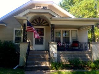 744 Holmes St, Panarama Park, IA 52722-4749