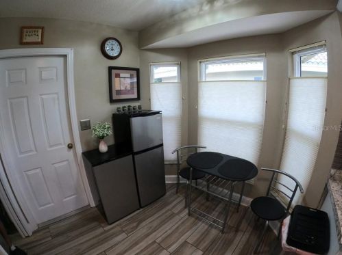 801 Live Oak Ave, Saint Petersburg FL  33703-3177 exterior