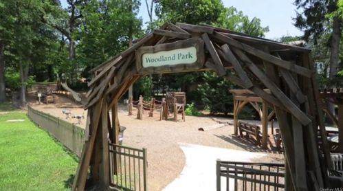 30 Second Ave, New Rochelle NY  10803-1418 exterior