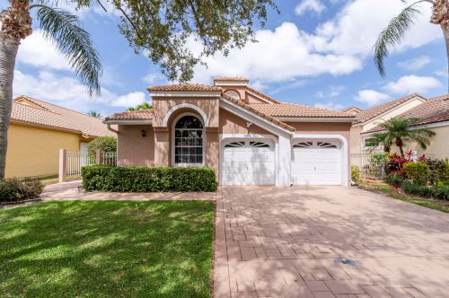 12871 Oak Knoll Dr, West Palm Beach, FL 33418-6997
