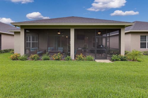 1017 Stoney Creek Dr, Lakeland FL  33811-2329 exterior