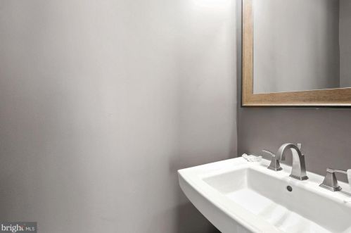 3341 Ames St, Washington DC  20019-1316 exterior