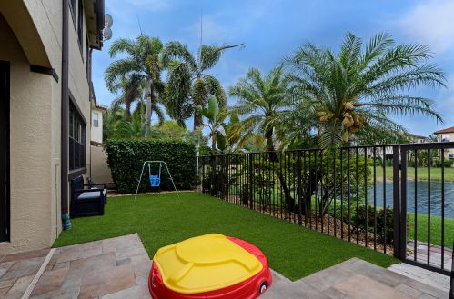 4115 Artesa Dr, Boynton Beach FL  33436-2628 exterior