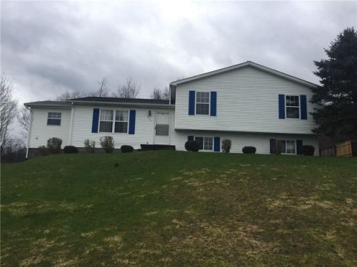 827 Sedgwick Rd, Waterford PA  16441-3830 exterior
