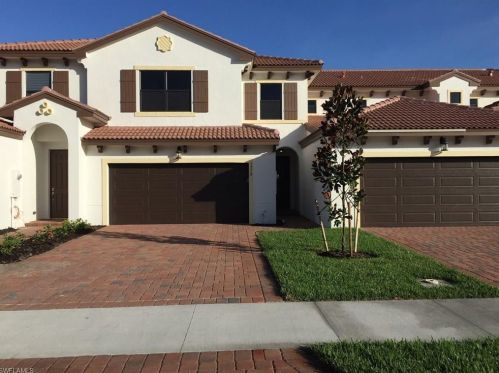 7746 Bristol Cir, Naples FL  34120 exterior