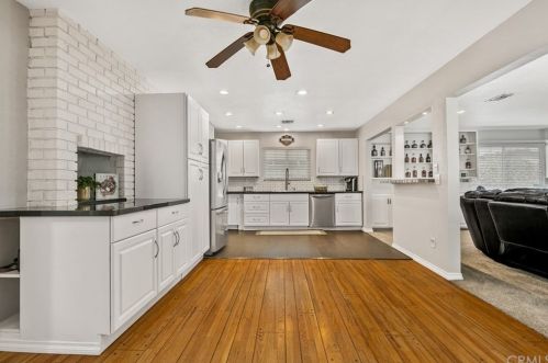 1243 Chestnut Ave, Orange CA 92867-3836 exterior