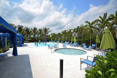 8285 Hawks Gully Ave, Delray Beach FL  33446-9674 exterior