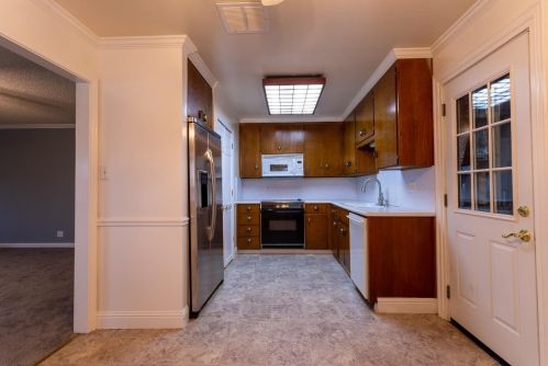 827 Grant Ave, Manteca CA  95336-3727 exterior