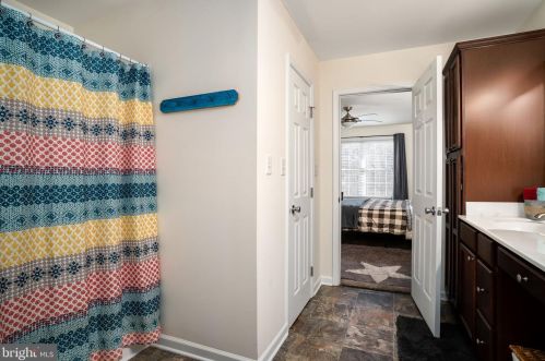 3308 Swover Crk Rd, Edinburg VA  exterior