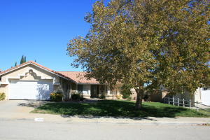 4313 Portola Dr, Palmdale CA  93551-2663 exterior