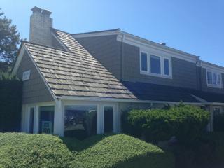 2402 Alki Ave, Seattle WA  98116-2230 exterior