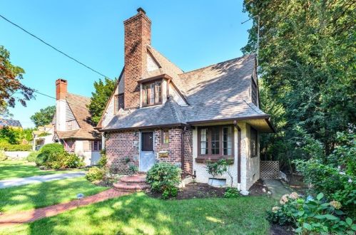 9 Willow St, Norwalk, CT 06851-5811