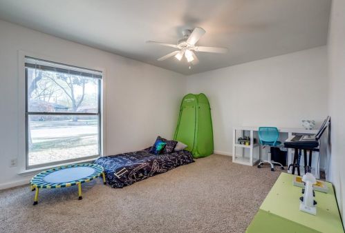 5710 Everglade Rd, Dallas TX  75227-2823 exterior