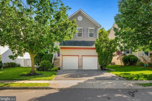 10 Birmingham Dr, Columbus NJ  08022-2342 exterior