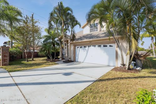 222 Summers Creek Dr, Merritt Island, FL 32952-2684