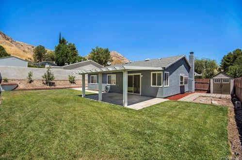 14666 Hydrangea Way, Santa Clarita CA  91387-1528 exterior