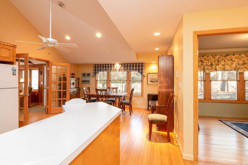 1520 Paradise Shores Rd, Southold NY  11971-4043 exterior