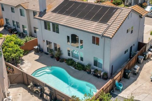 1929 Bastona Dr, Elk Grove CA 95758-7104 exterior